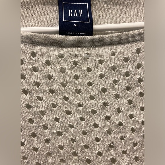 EUC Gap Grey Mesh Sweater - Size:XL - Picture 3 of 4
